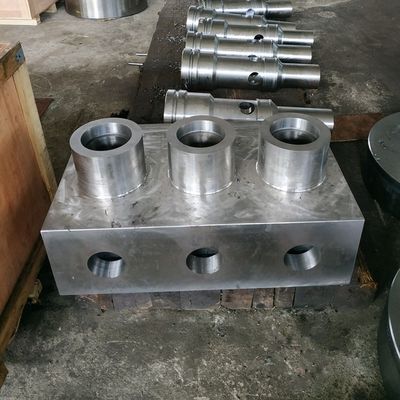 Open Die Forging SAE 8620 40CrNiMoA เหล็กแท่งยาวสำหรับชิ้นส่วนเครื่องจักรกลหนัก
